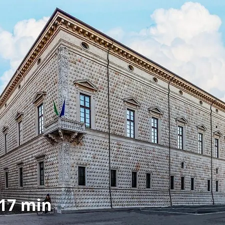 Le Mura Station Modern House - Parcheggio & Wi-fi Gratis Φεράρα