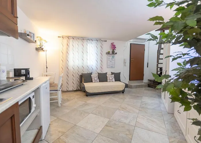 Le Mura Station Modern House - Parcheggio & Wi-fi Gratis Φεράρα