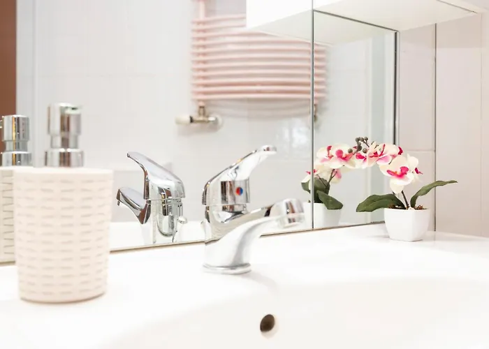 Le Mura Station Modern House - Parcheggio & Wi-fi Gratis Σπίτι διακοπών *